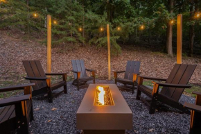 Pool Table Movie Theater Hot Tub Fire Pit Mcgaheysville